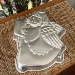 Wilton Large Aluminum Angel Cake Pan  1983